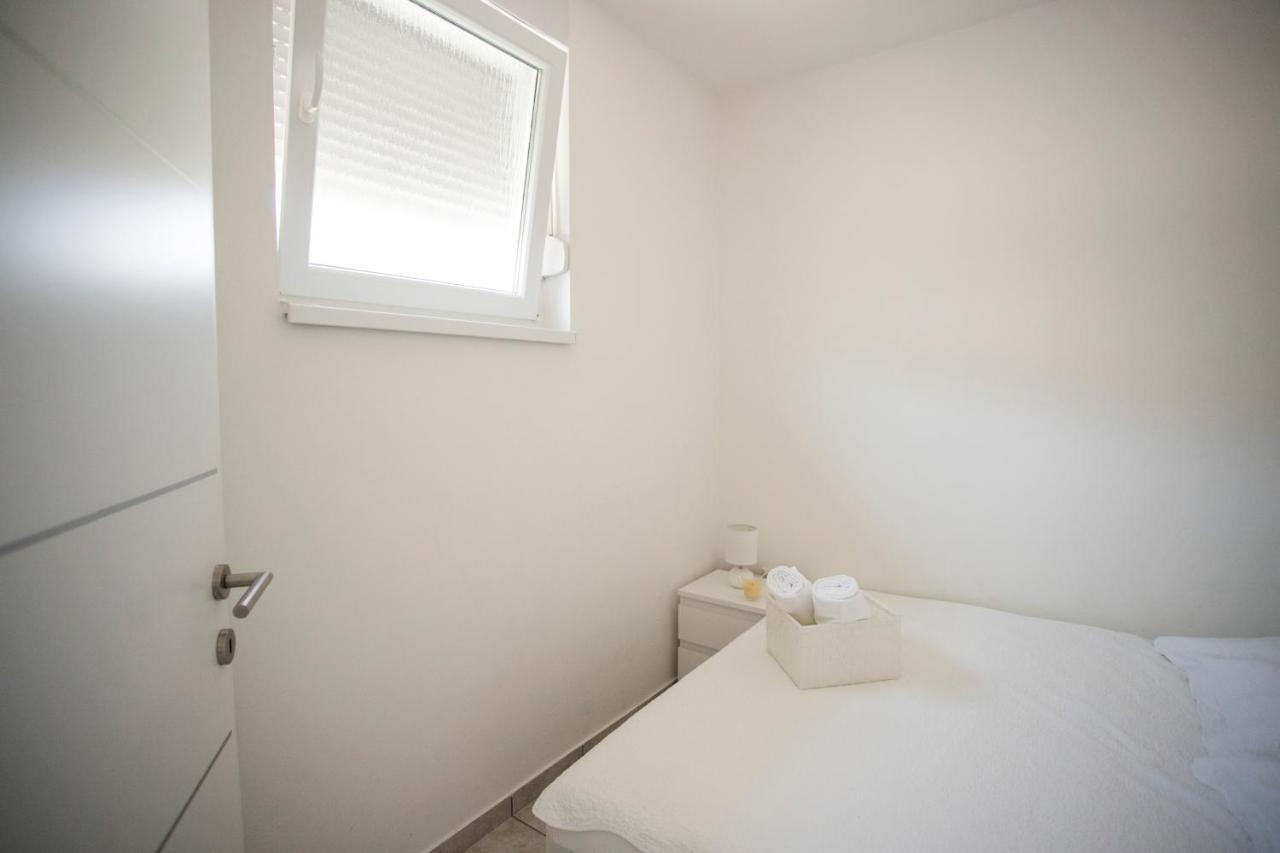 Gavran Apartment Vinjerac Esterno foto